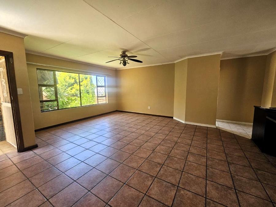 3 Bedroom Property for Sale in Pentagon Park Free State